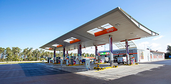 Posto abastecimento gasolina Galp